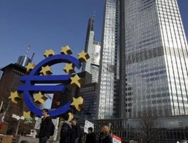 Π. Μπόφινγκερ: Έγιναν λάθη στην Ευρωζώνη - Και σε βάρος της Ελλάδας